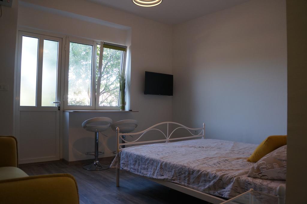Apartments Valentino Супетарська Драґа Екстер'єр фото